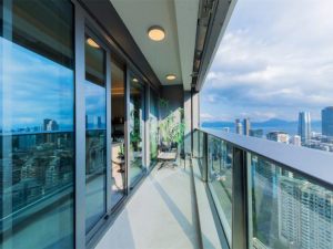 深圳新世界临海揽山新房楼盘图片