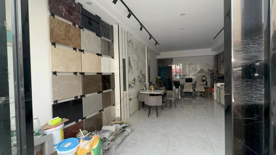 衡阳市蒸湘区青峰街07号日鑫建材大市场D-8栋108室法拍房图片2