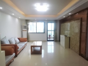 碧桂园翡翠山 4室2厅 155㎡ 整租 碧桂园翡翠山 4室2厅 155㎡ 整租郴州苏仙区城东租房图片