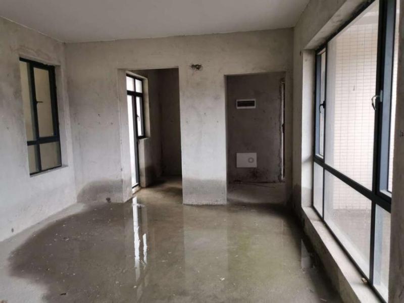 中山市三角镇旭日盛世园3幢301房的房地产法拍房图片1