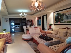 碧桂园翡翠山 4室2厅 176㎡ 整租_郴州苏仙区城东租房图片