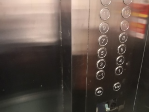 中山市神湾镇神湾大道中238号凝星名都2期缤纷大街17幢707房_中山法拍房图片