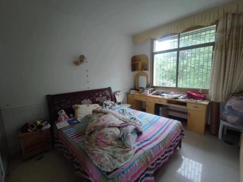 118.89平方米（资兴市兴宁镇西正街老服务公司第2栋3-702）法拍房图片1