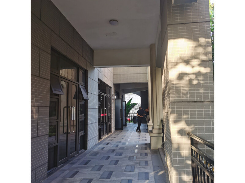 【第5次拍卖】中山市西区彩虹大道10号滨江公馆索蓝尼斯1幢1卡法拍房图片4