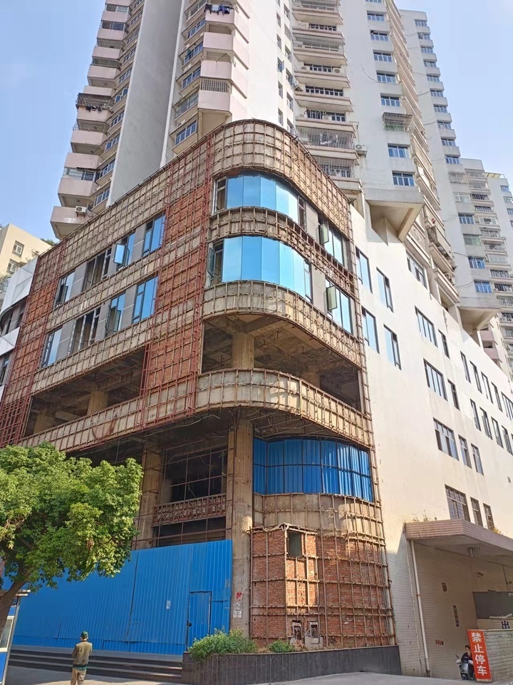 中山市西区富华道下闸路33号亚洲广场首层1396卡的房地产法拍房图片1